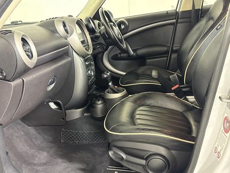 2012-MINI-Countryman-Cooper-S-Auto_8