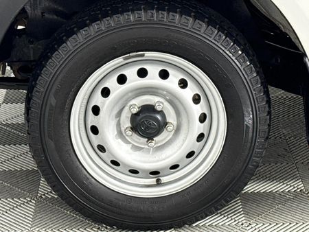 2023-Toyota-Hilux-24-GD-Single-Cab_2