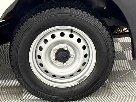 2023-Toyota-Hilux-24-GD-Single-Cab_3