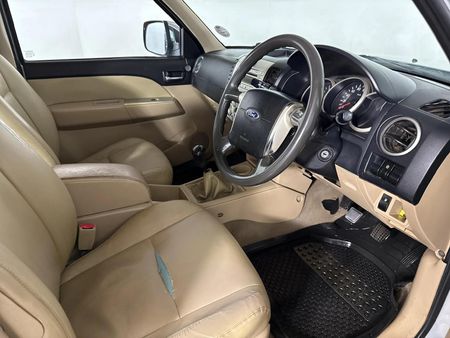 2012-Ford-Everest-30-TDCi-XLT_9