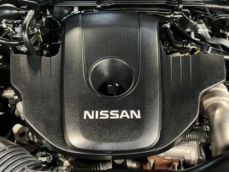 2021-Nissan-Navara-25-DDTi-PRO-4X-4X4-Auto-Double-Cab_11