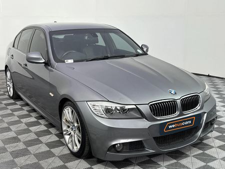 2010-BMW-3-Series-323i-M-Sport_14