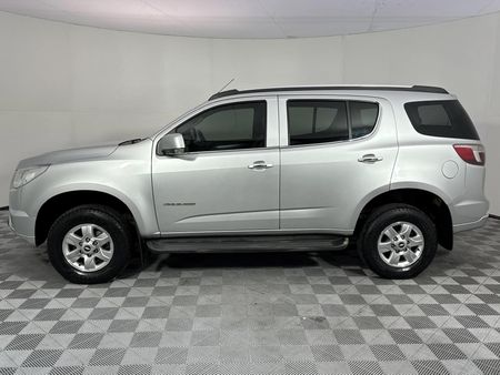 2015-Chevrolet-Trailblazer-25-LT_16