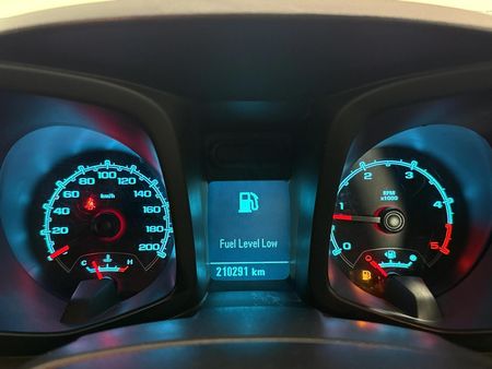 2015-Chevrolet-Trailblazer-25-LT_2