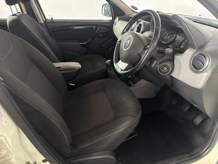 2014-Renault-Duster-15-dCi-Dynamique-4x4_9