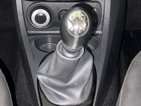 2014-Renault-Duster-15-dCi-Dynamique-4x4_10