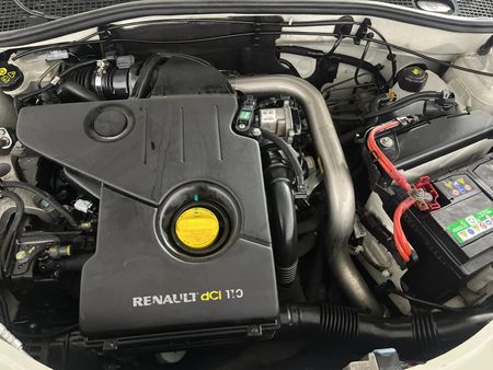 2014-Renault-Duster-15-dCi-Dynamique-4x4_12