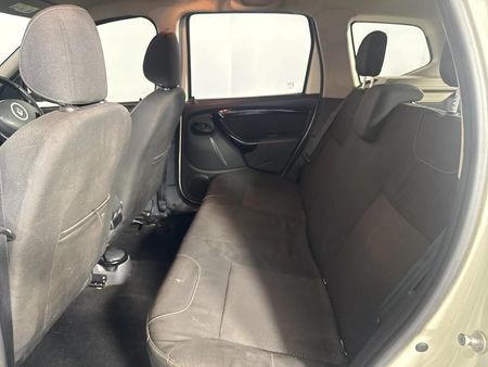 2014-Renault-Duster-15-dCi-Dynamique-4x4_3