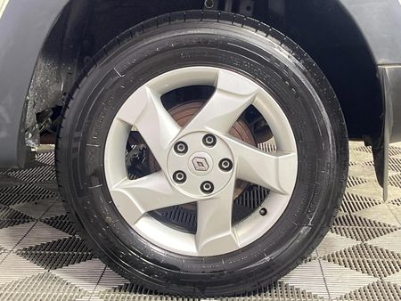 2014-Renault-Duster-15-dCi-Dynamique-4x4_7