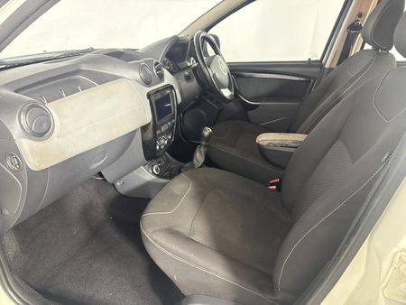 2014-Renault-Duster-15-dCi-Dynamique-4x4_8