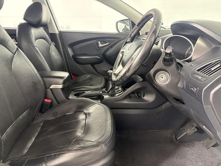 2010-Hyundai-ix35-20-GLS-Executive_9