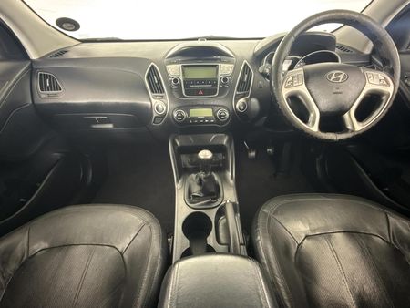 2010-Hyundai-ix35-20-GLS-Executive_1
