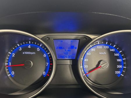 2010-Hyundai-ix35-20-GLS-Executive_2