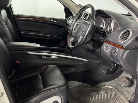 2008-Mercedes-Benz-GL-320-CDI_9