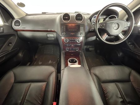 2008-Mercedes-Benz-GL-320-CDI_1