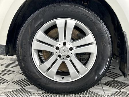 2008-Mercedes-Benz-GL-320-CDI_4