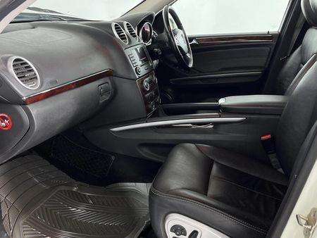 2008-Mercedes-Benz-GL-320-CDI_8