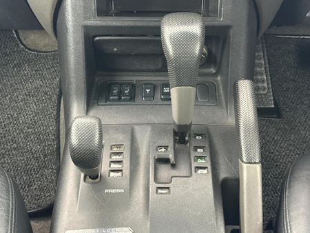 2002-Mitsubishi-Pajero-3200-DI-D-Auto-3-dr_9