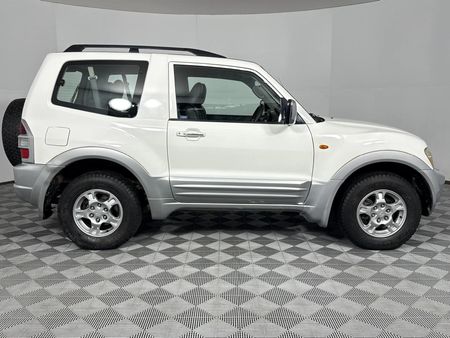 2002-Mitsubishi-Pajero-3200-DI-D-Auto-3-dr_15