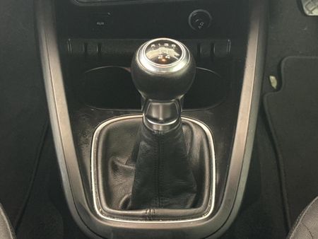 2015-Audi-A1-12-TFSI-3-dr-Attraction_9