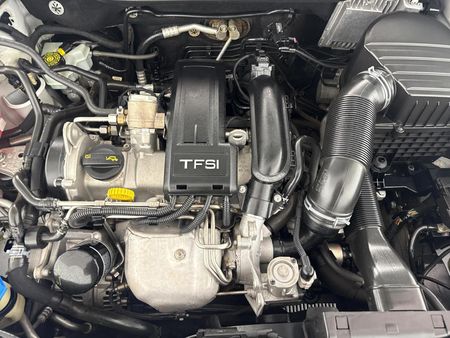 2015-Audi-A1-12-TFSI-3-dr-Attraction_12
