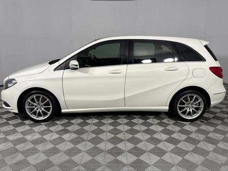 2014-Mercedes-Benz-B-Class-B-250-BE-Auto_20