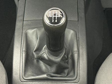 2007-Volkswagen-Polo-Classic-14-Trendline_9