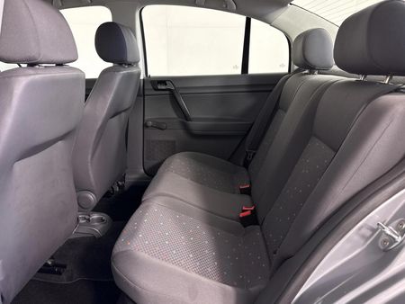 2007-Volkswagen-Polo-Classic-14-Trendline_2