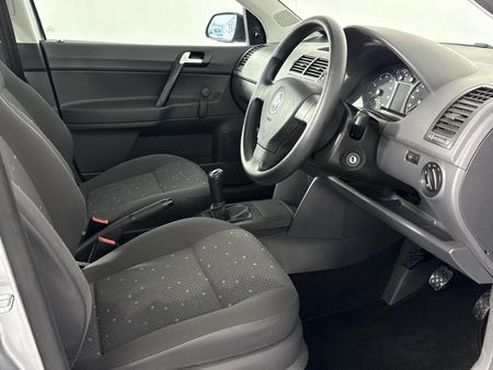 2007-Volkswagen-Polo-Classic-14-Trendline_8