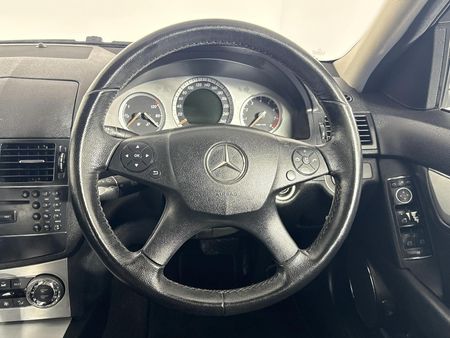 2007-Mercedes-Benz-C-Class-C-280-Avantgarde-Auto_11