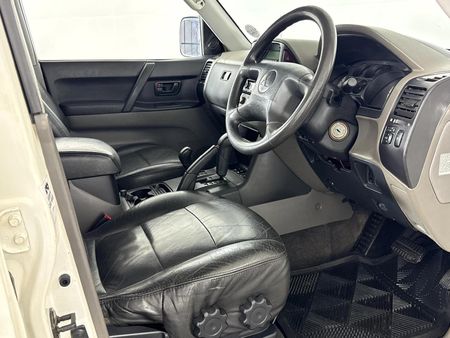 2006-Mitsubishi-Pajero-3200-DI-D-GLX-Auto_9