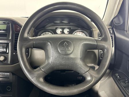 2006-Mitsubishi-Pajero-3200-DI-D-GLX-Auto_11