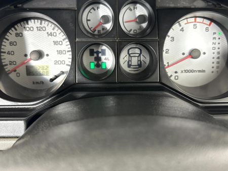 2006-Mitsubishi-Pajero-3200-DI-D-GLX-Auto_2