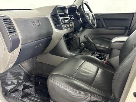 2006-Mitsubishi-Pajero-3200-DI-D-GLX-Auto_8