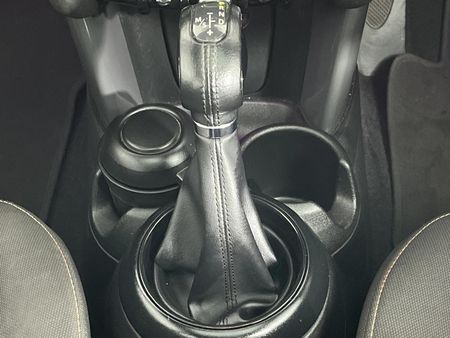 2016-MINI-Hatch-Cooper-5-dr_10