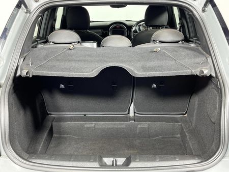 2016-MINI-Hatch-Cooper-5-dr_13