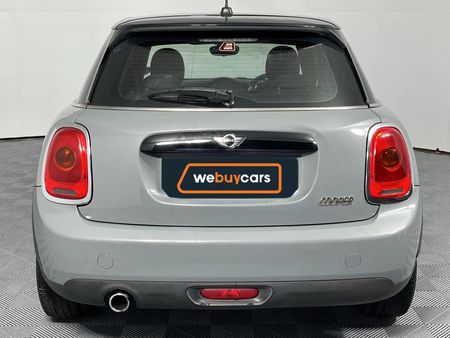 2016-MINI-Hatch-Cooper-5-dr_17