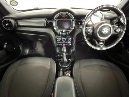 2016-MINI-Hatch-Cooper-5-dr_1