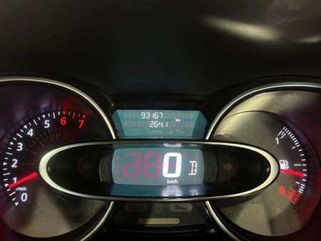 2017-Renault-Clio-IV-12T-Expression-Auto-5-dr-88kW_2