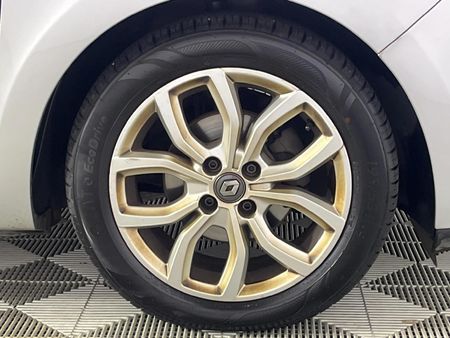 2017-Renault-Clio-IV-12T-Expression-Auto-5-dr-88kW_5
