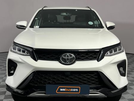 2025-Toyota-Fortuner-28-GD-6-RB-Auto_13