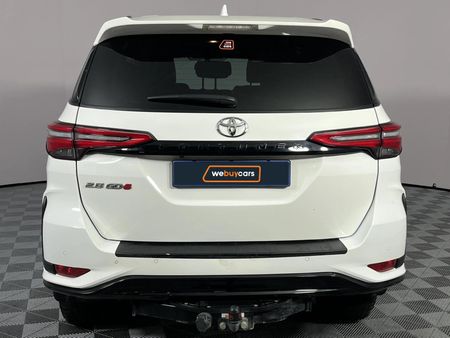 2025-Toyota-Fortuner-28-GD-6-RB-Auto_16