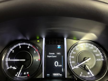 2025-Toyota-Fortuner-28-GD-6-RB-Auto_2