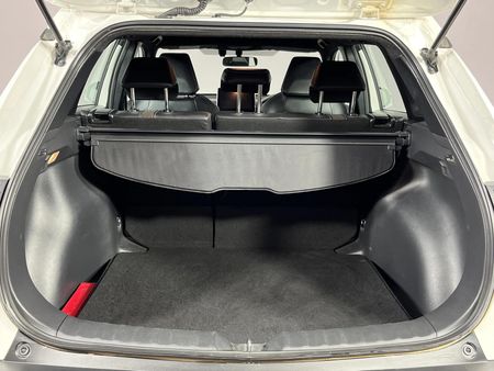 2025-Toyota-Corolla-Cross-18-XS_14