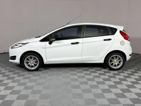 2015-Ford-Fiesta-14-Ambiente-5-dr_13