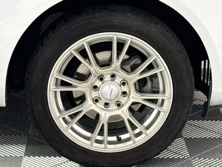 2015-Ford-Fiesta-14-Ambiente-5-dr_4
