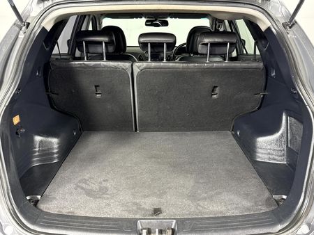 2014-Hyundai-ix35-20-CRDi-Elite_14