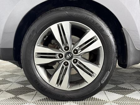 2014-Hyundai-ix35-20-CRDi-Elite_4