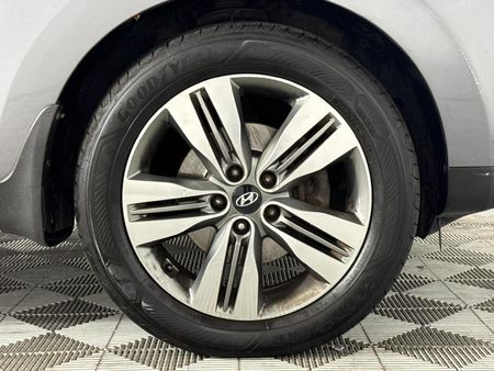 2014-Hyundai-ix35-20-CRDi-Elite_5