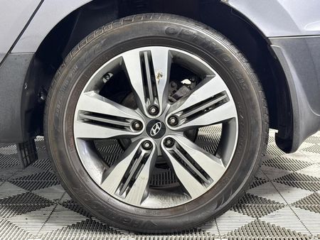 2014-Hyundai-ix35-20-CRDi-Elite_6
